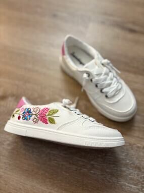 Sundays Canvas Floral Embroidered Sneakers